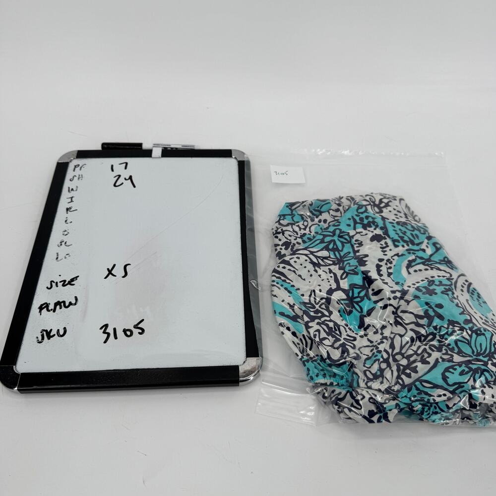 Lilly‎ Pulitzer Blouse Womens XS Blue Floral V-Neck Sarabeth Hippy Hippy Shake - Picture 9 of 9